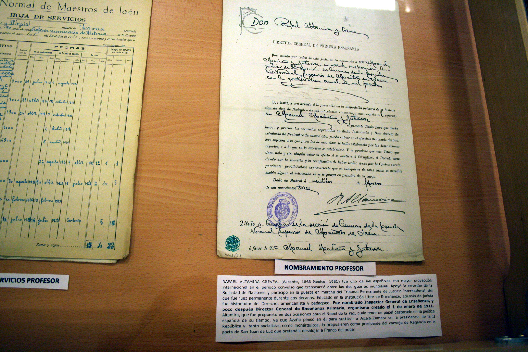Documento firmado por Rafael Altamira